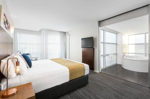 One-Bedroom Executive Spa Apartment