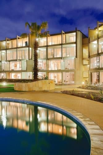 One-Bedroom Apartment with Pool View