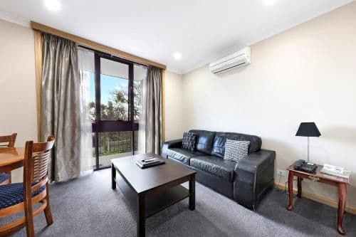 One-Bedroom Apartment with Spa Bath