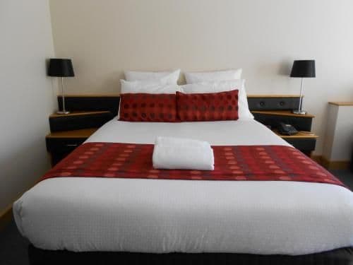 Premium Queen Suite