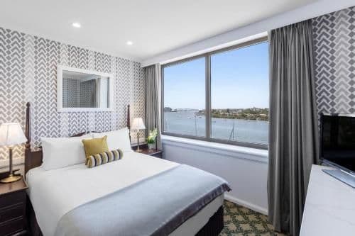 Hinkler Suite