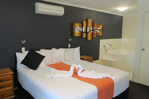 Deluxe King Room with Spa