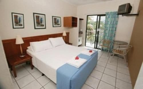 Colonial Queen Suite