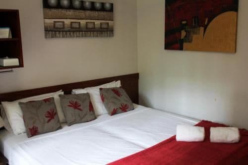 Colonial Queen Suite