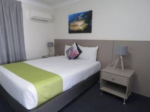 Standard Queen Room