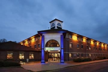 Holiday Inn Express Warwick - Stratford upon Avon Holiday Inn Express Warwick - Stratford upon Avon