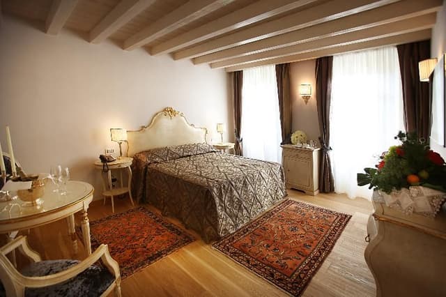 JUNIOR SUITE LUXURY