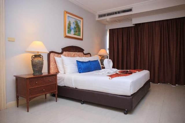 SUITE TWO BEDROOMS