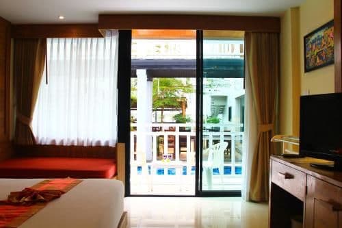 Deluxe Double or Twin Room with Pool Access