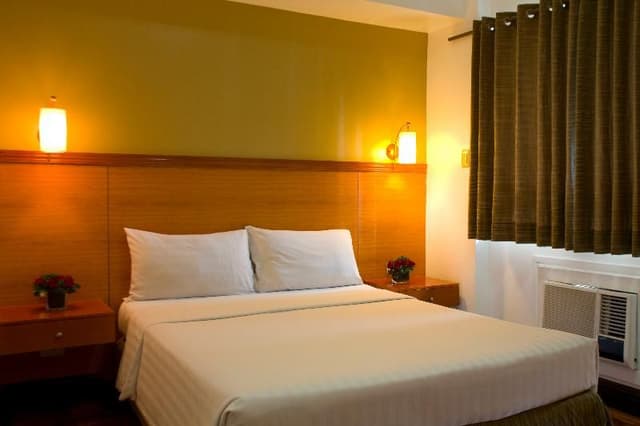 TRIPLE PREMIER ONE BEDROOM