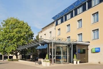 HOLIDAY INN EXPRESS