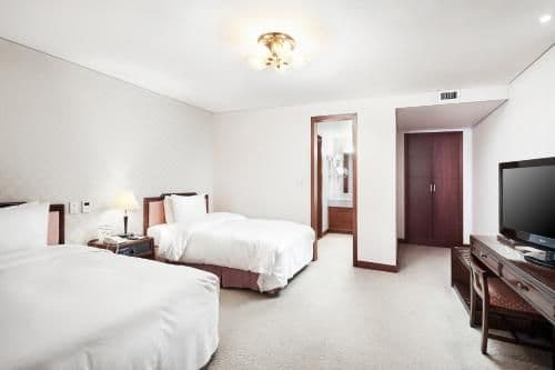 Twin Suite