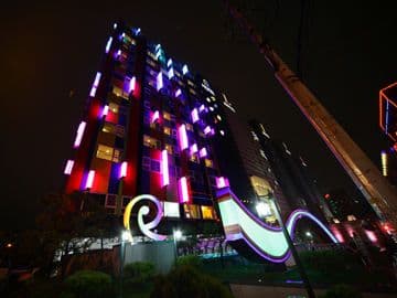 R Hotel