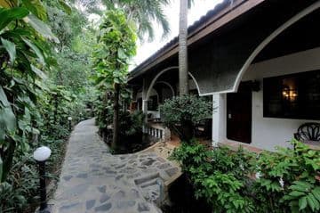 โรงแรมทรอปิกา บังกะโล