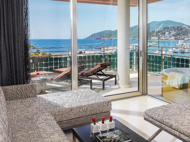 SUITE GRAND