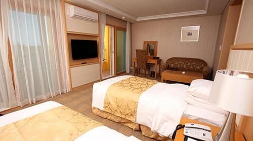 Deluxe Quadruple Room