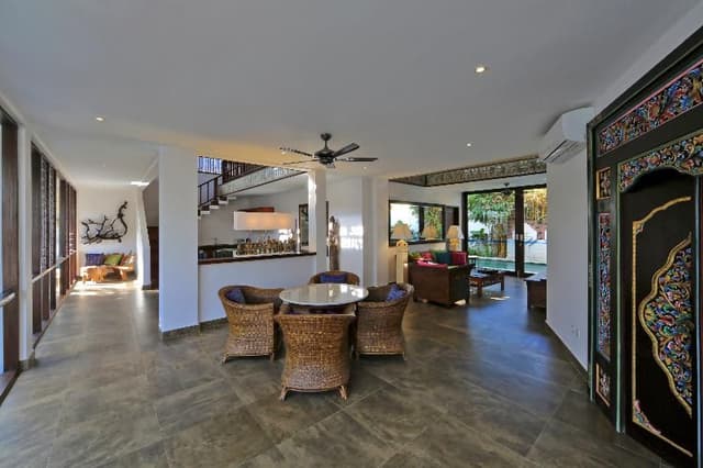 VILLA THREE BEDROOMS