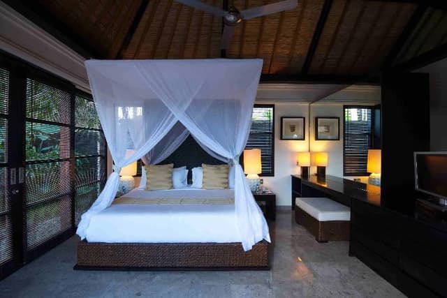 VILLA THREE BEDROOMS