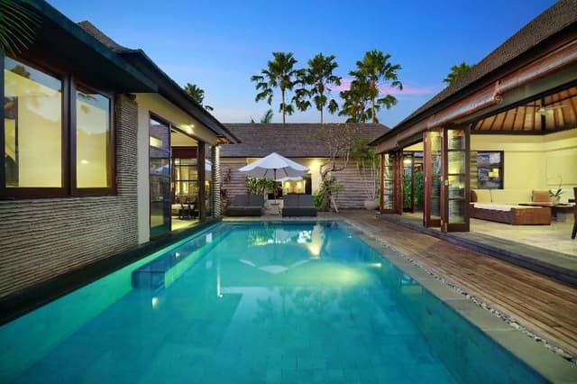 VILLA THREE BEDROOMS