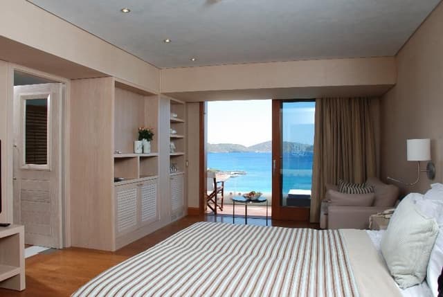 SUITE DELUXE SEA VIEW