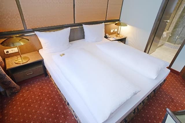 SUITE CAPACITY 1