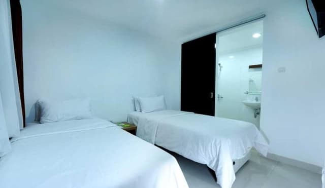 TOWNHOME TWO BEDROOMS