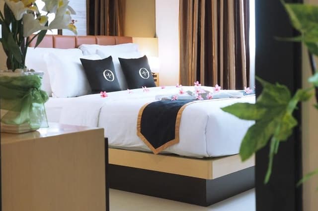 SUITE TWO BEDROOMS