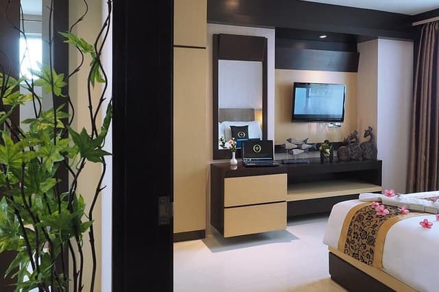 SUITE TWO BEDROOMS