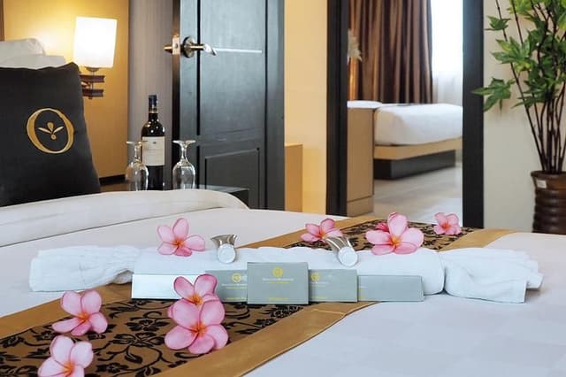 SUITE TWO BEDROOMS
