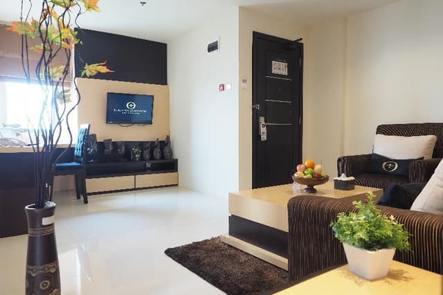 SUITE TWO BEDROOMS
