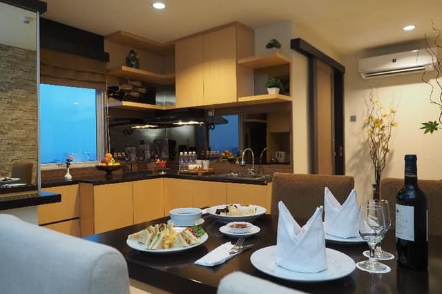 SUITE TWO BEDROOMS