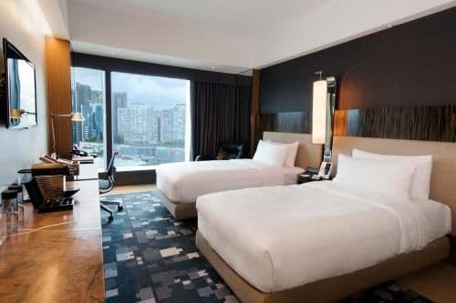 Club 36 Twin Room with City View
