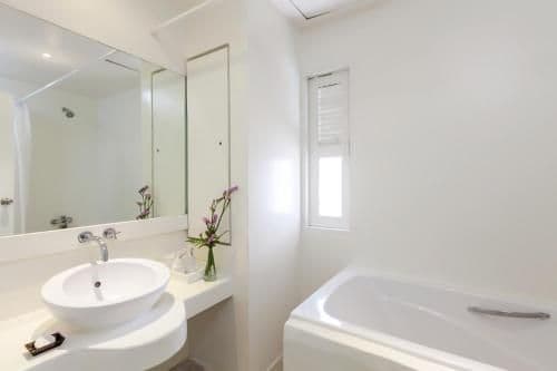 Deluxe Double Room with Pool Access