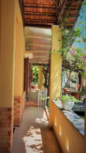 Bungalow with Garden View