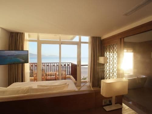 Premium Suite with Balcony - Ocean View