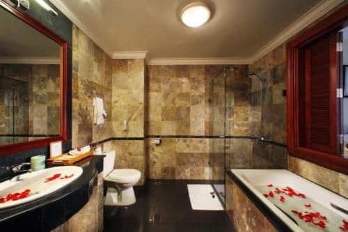 Colonial Suite