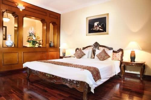 Colonial Suite