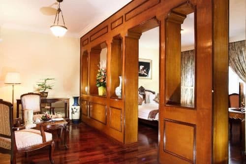 Colonial Suite