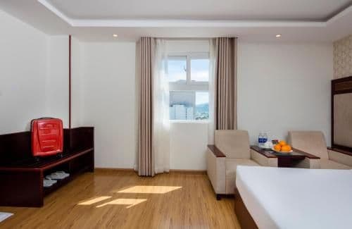 Deluxe Twin Room with City View