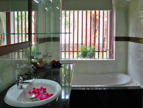 Deluxe Double or Twin Room with Sea View