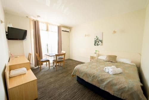 Economy Family Room