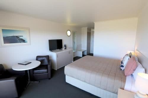 Panoramic Harbour View King Room - Unserviced (Adults only)