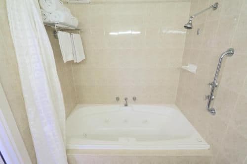 Panoramic Harbour View King Room - Unserviced (Adults only)