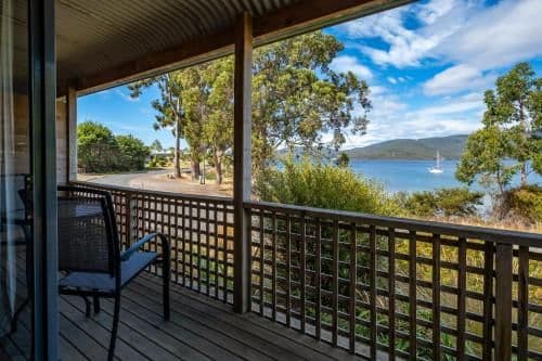 Driftwood Cottages Waterfront Studios - Tasmanian Oak