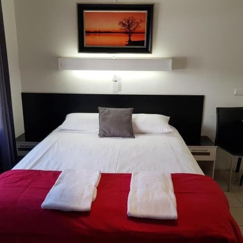 Standard Queen Room - Pet Friendly