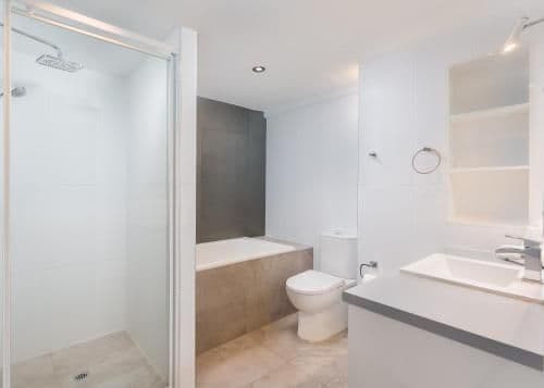 Two-Bedroom Ocean View Apartment