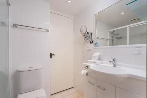 One-Bedroom Ocean View Apartment