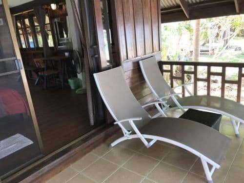 One-Bedroom Bungalow with Sea View