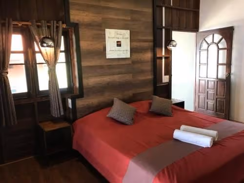 One-Bedroom Bungalow with Sea View