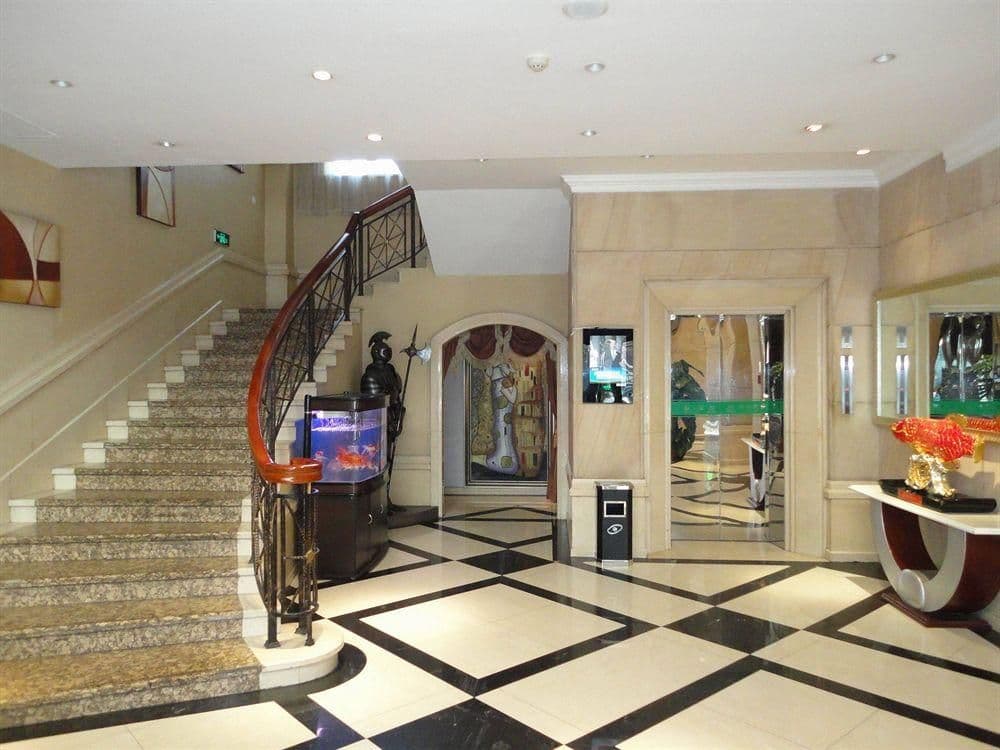 GFOUR HOLIDAY HOTEL